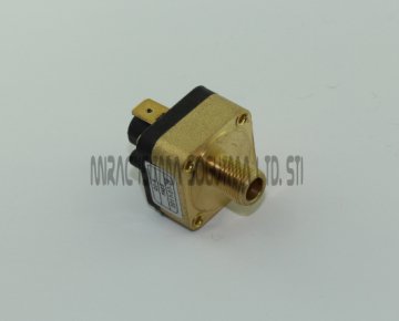 Kombi Su Basınç Sondası 1/8 Dişli Mini Köşeli Huadı 2.Soketli Sarı ( KK01.96.669 ) Airfel Digifel su basınç sondası . Ünical Eve 05 su basınç sondası .