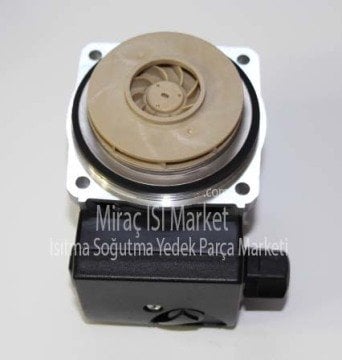 kombi sirkülasyon pompası . Duca 95waat kademeli sağdan dönüşlü (BPS15-5D)( KK01.98.337 ) Grundfos tipi pompa ve salyangoz çanaklarına uyum sağlar .