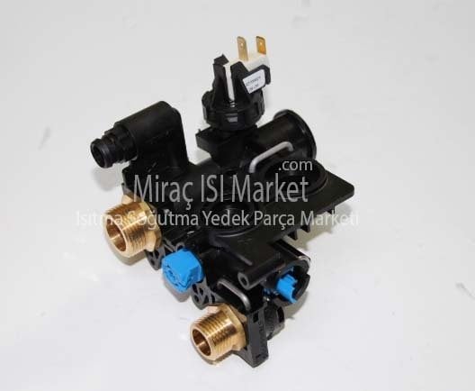 Bosch condens 2500 blok . SOL Blok . Bitron İTALY . SIFIR Ürün ( KK01.95.412 ) D.Musluk ve Ntc nin olduğu blok . Bosch class 2000w blok . bosch class 6000w blok . Buderus gb042 blok . Buderus logamax plus GB062 Sol blok