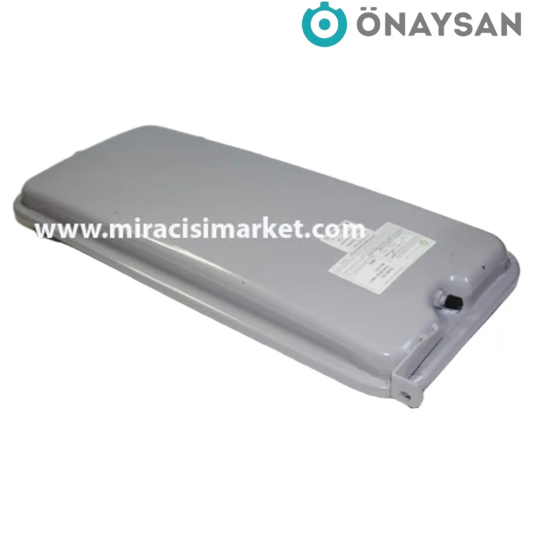 Beko 20 hk lcd kombi genleşme tankı . Arçelik kombi genleşme tankı . dikdörtgen 3/8 dişli 8.Lt sağdan çıkışlı . Önaysan ( KK01.90.043 )