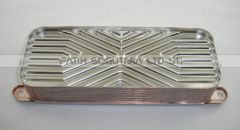 Vaillant turbotec eşanjör . 16.Plakalı 4.Dış kulaklı ( KK01.89.026 ) SWEP Made in İtaly .