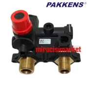 Eca proteus premix 3 yollu blok . Sol taraf plastik . Pakkens ( 93180007910 ) Daikin 3 yollu grup . 3P572815 - 1 . 3 Yollu nun olduğu blok .