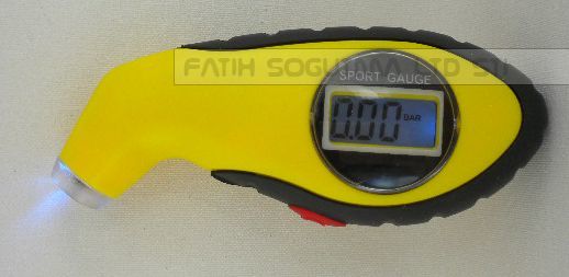Genleşme tankı Basınç Ölçer cihazı . Dijital Mavi Ledli SARI Tip Aydınlatmalı ( KK01.96.900 ) Maximum: 7.Bar