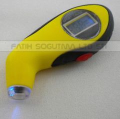 Genleşme tankı Basınç Ölçer cihazı . Dijital Mavi Ledli SARI Tip Aydınlatmalı ( KK01.96.900 ) Maximum: 7.Bar