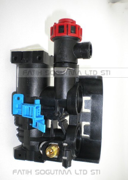 Bosch class 2000 üç yollu blok grup emniyet ventilli BİTRON İTALY (ORJ)( KK01.89.297 ) SAĞ BLOK . Bosch condens 2500 w üç yollu blok . Buderus logamax plus GB062 blok .