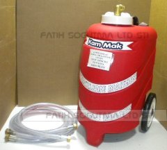 Kombi Tesisat Petek Temizleme makinası KAMMAK ( KM04 ) 4-5 Bar 2250 Watt  Isıtıcılı YENİ KASA ( KK01.98.124 )