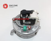 Vaillant ecofit fan motoru . Tako okuyuculu . Demirdöküm atron condense fan motoru ( 93180008712 )  Fime Made in İTALY . 55Waat VGR0114934 . 2 adet hava purjör çıkışlı