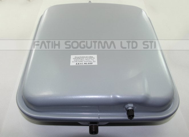 viessmann vitodens 100 Genleşme Tankı .  Dikdörtgen GRİ 8.Lt 3/8 çıkışlı ( KK01.90.040 ) ( boy 37. en 31 . derinlik 8 cm) viessmann vitodens 050 genleşme tankı